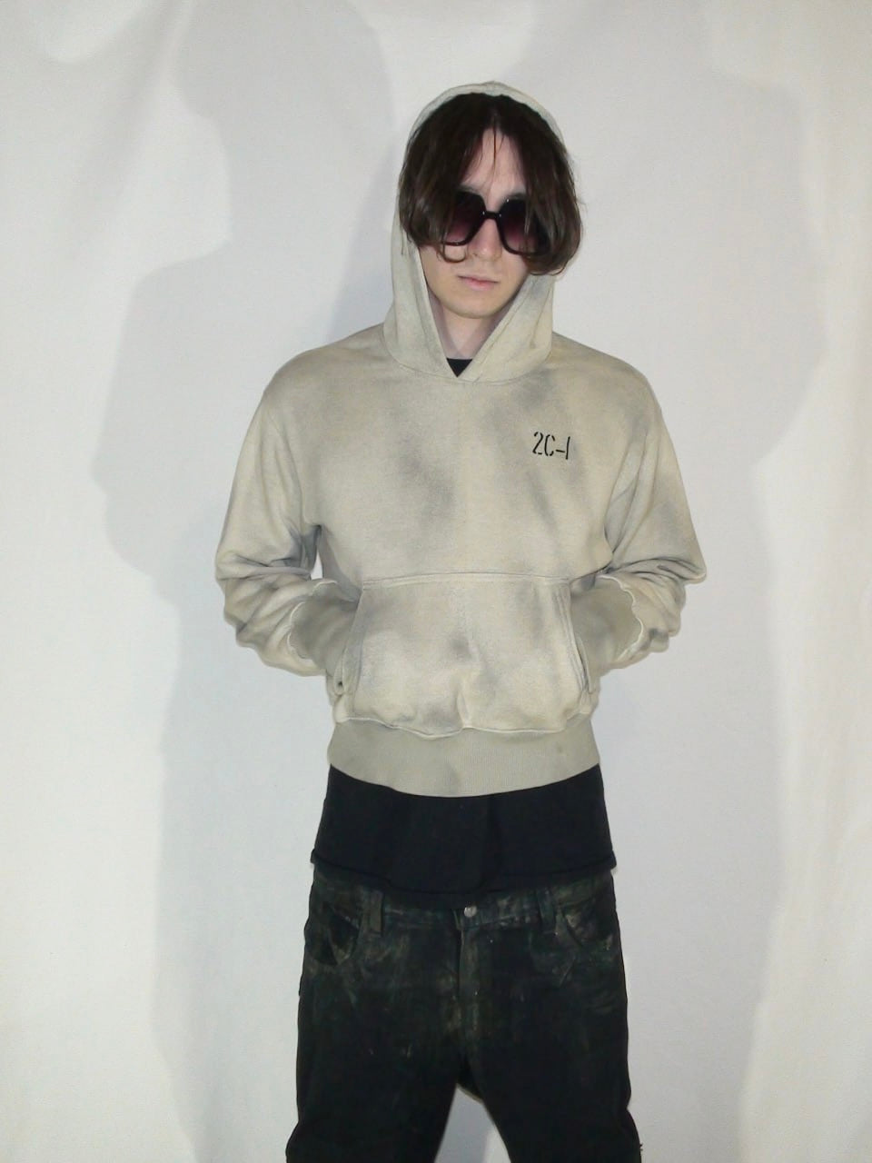 2c4 'PHASE' Sand hoodie 2 cropped