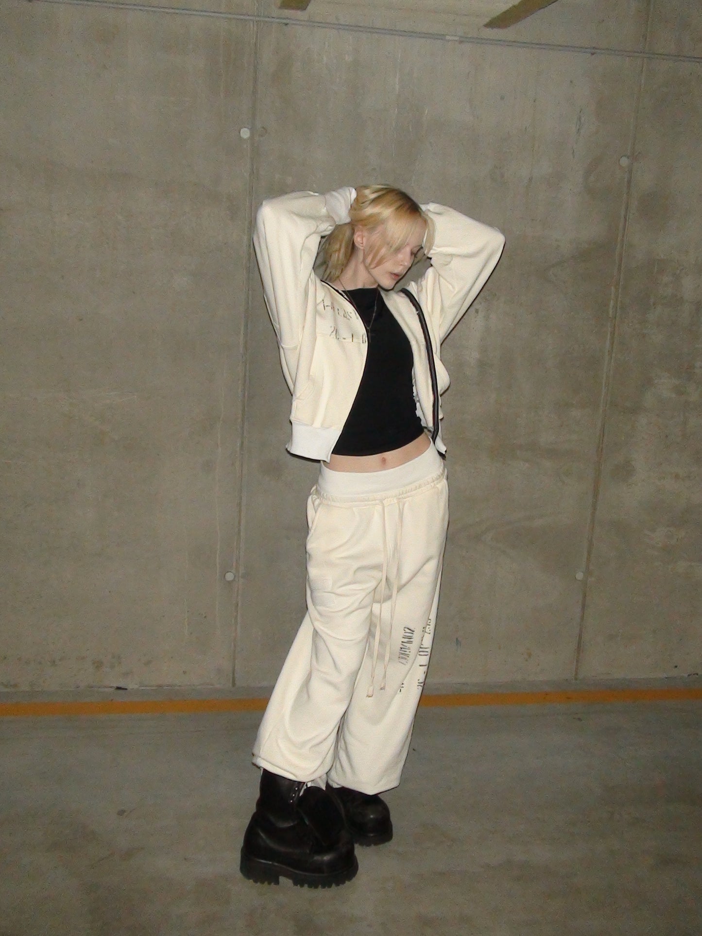 White sweatsuit bundle 233+