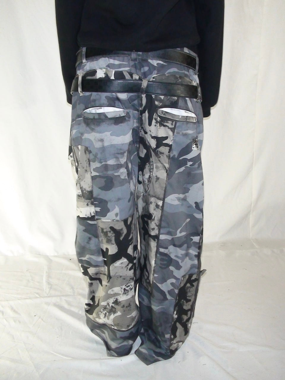 2c4 'SIEGE' Arctic camo split pants