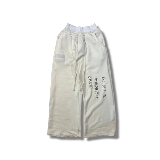 White sweatpants 233+